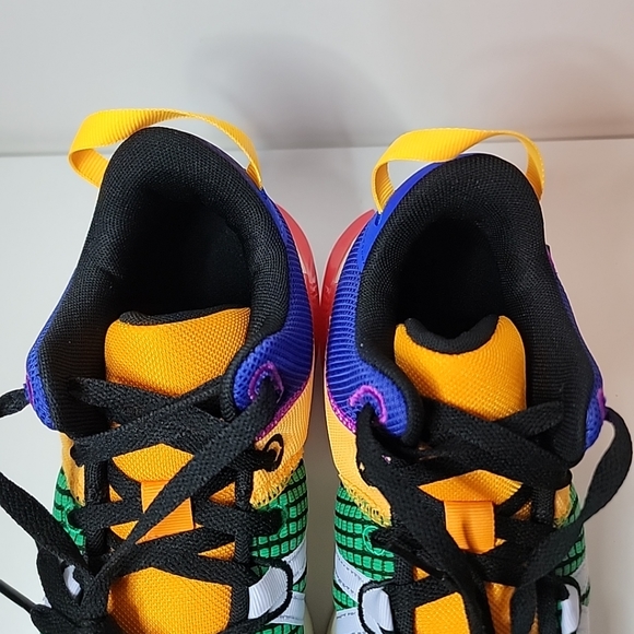 LEBRON WITNESS VII - Picture 6 of 11